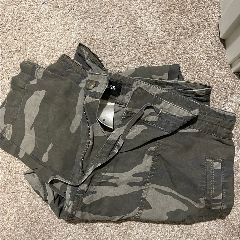 Express cargo capris
